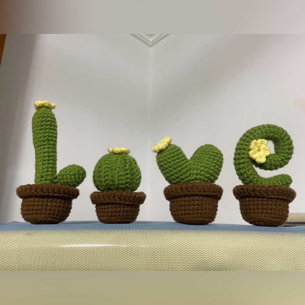 Handmade with love: Cute Crochet Love Decor